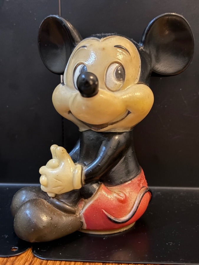 ミッキーマウス貯金箱