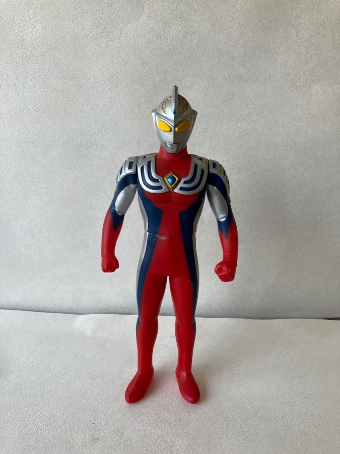 ウルトラマンジャスティス 超でかフィギュア 中古品 テレビマガジン誌上限定品 ウルトラマンコスモス