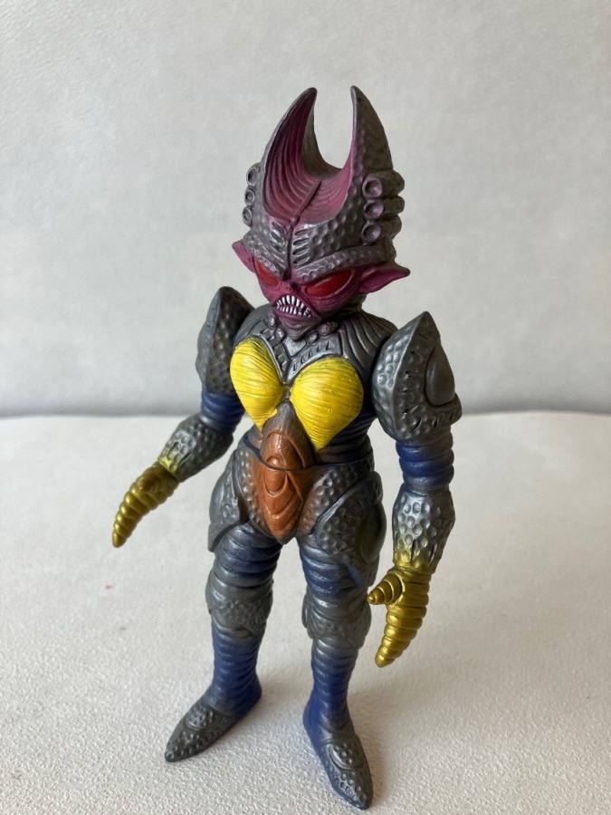 ウルトラマン怪獣 レディーベンゼン