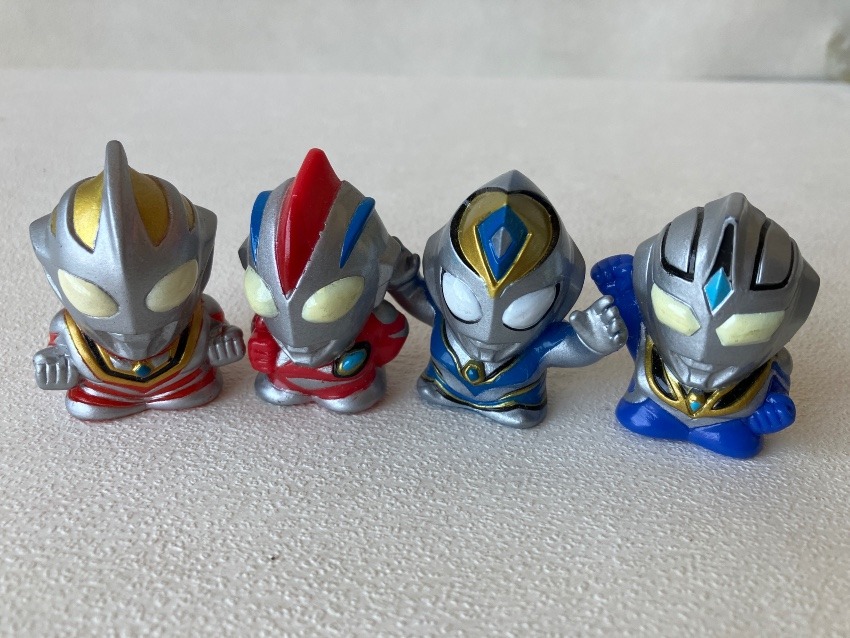 ウルトラマン　指人形　ミニフィギュア