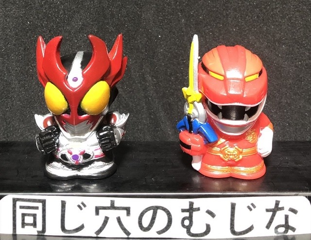 仮面ライダーアギト シャイニングフォーム指人形