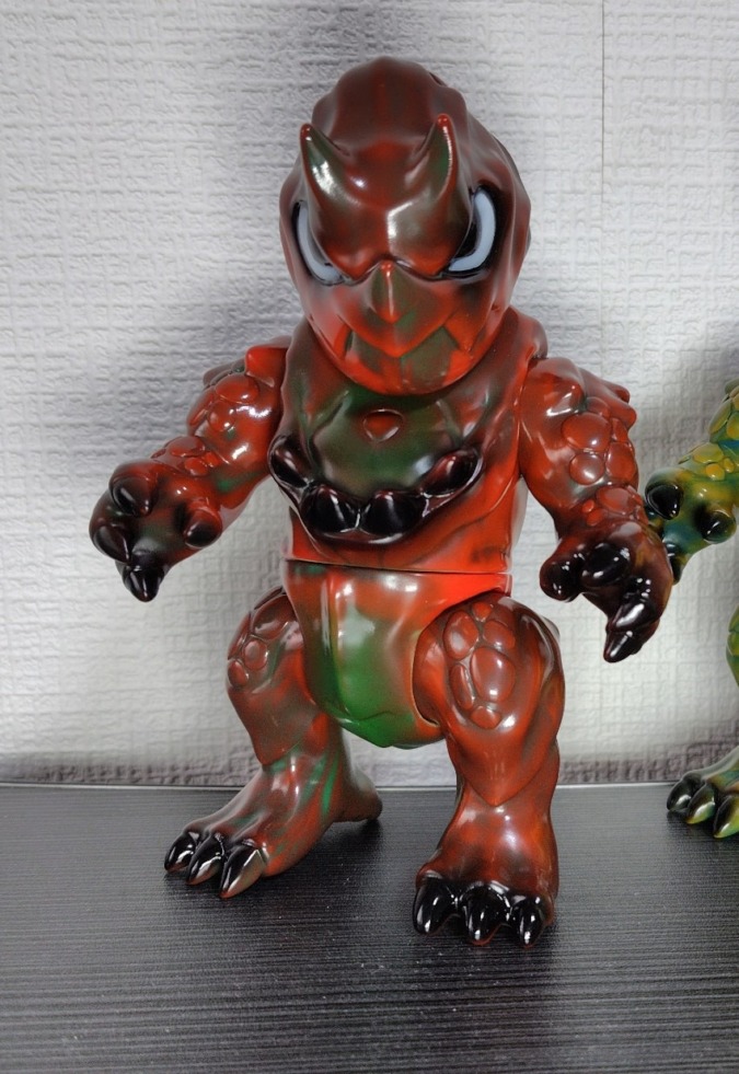 ダイノワン　赤マーブル