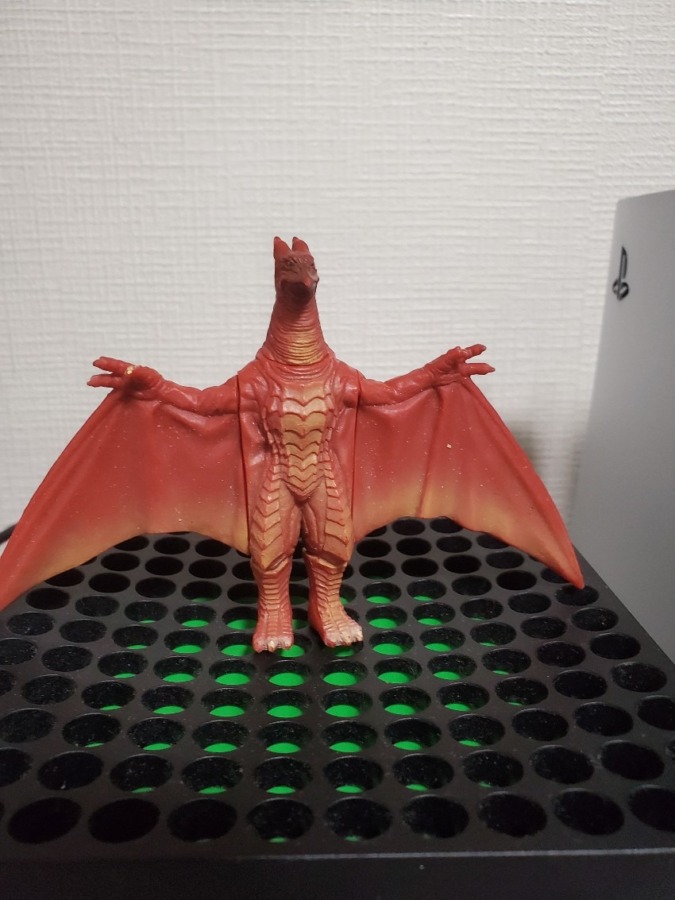 食玩ミニソフビ?ラドン