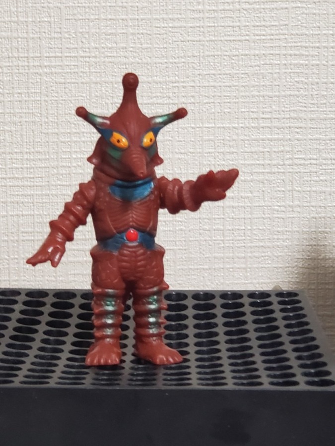 食玩ミニソフビ ヒッポリト星人