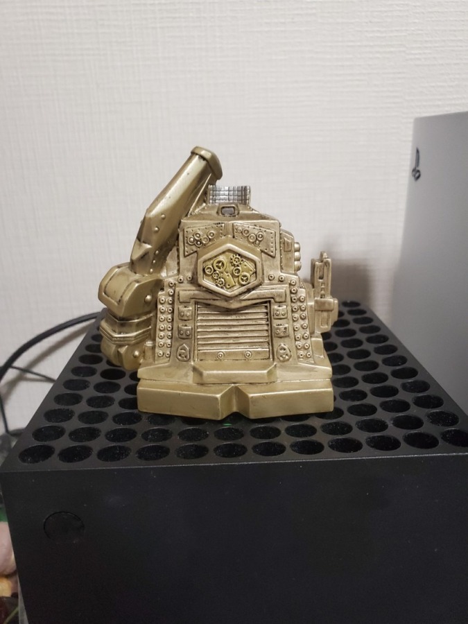 一番くじ貯金箱 クレージーゴン