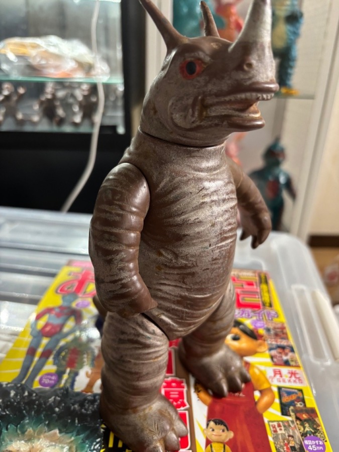 ネロンガ