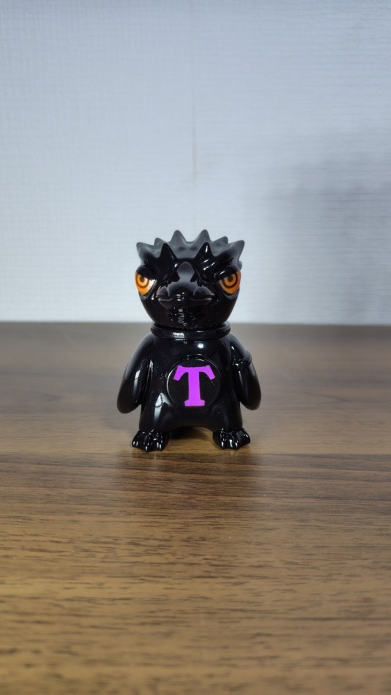 トビー　ナイトメア(橙目)