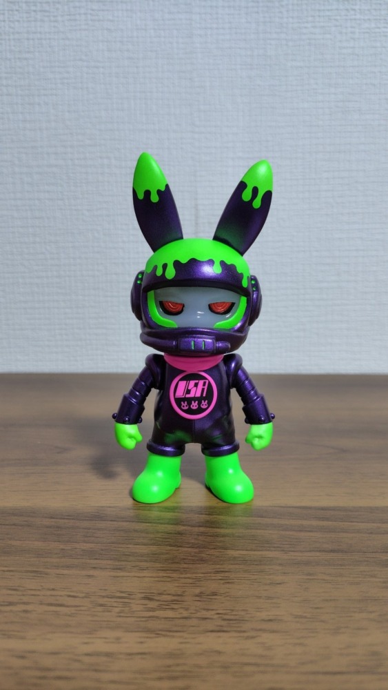 宇宙うさぎ ポイズン