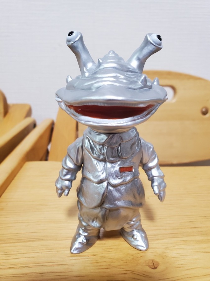 MAXTOY カネゴン ウルトラ怪獣鉄塔へ行くコラボカラー