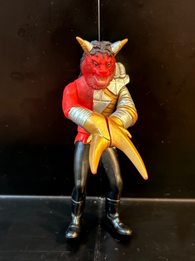 ハサミジャガー　ミニソフビ