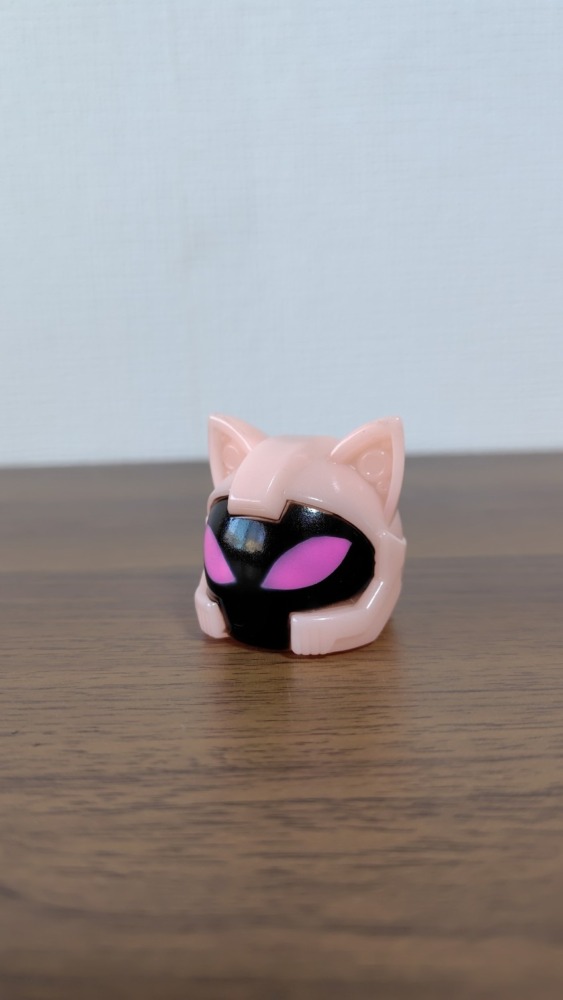 ゼノキャット 頭部(赤蓄光)