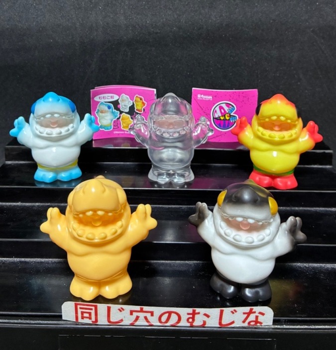 ももこ鮫 カプセルアーティストソフビ