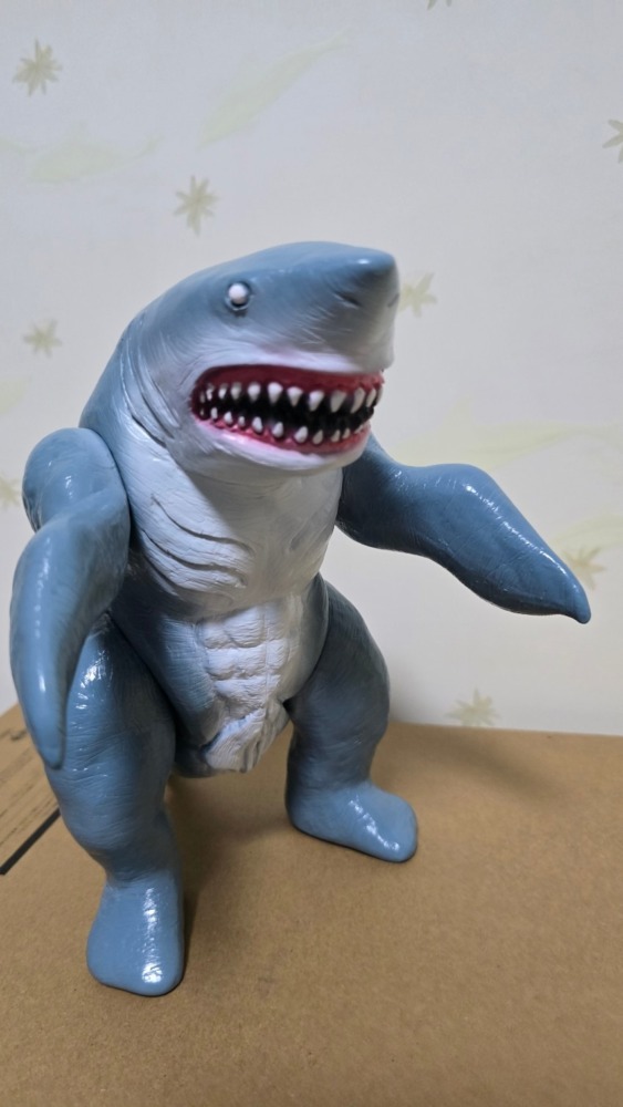 マーミット　ムキ鮫様