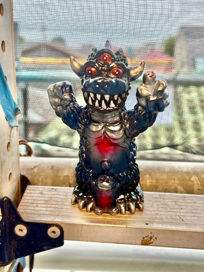 稲／三ツ目怪獣