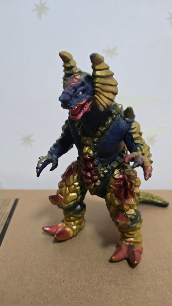 超力怪獣ゴルドラス