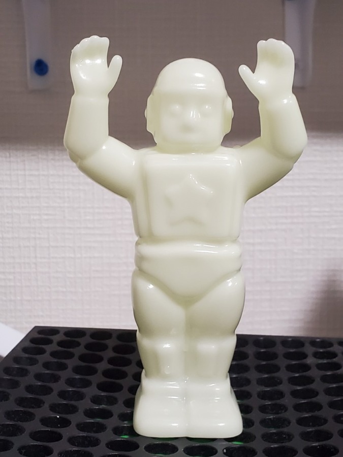 ヨグヤ コミー蓄光素体