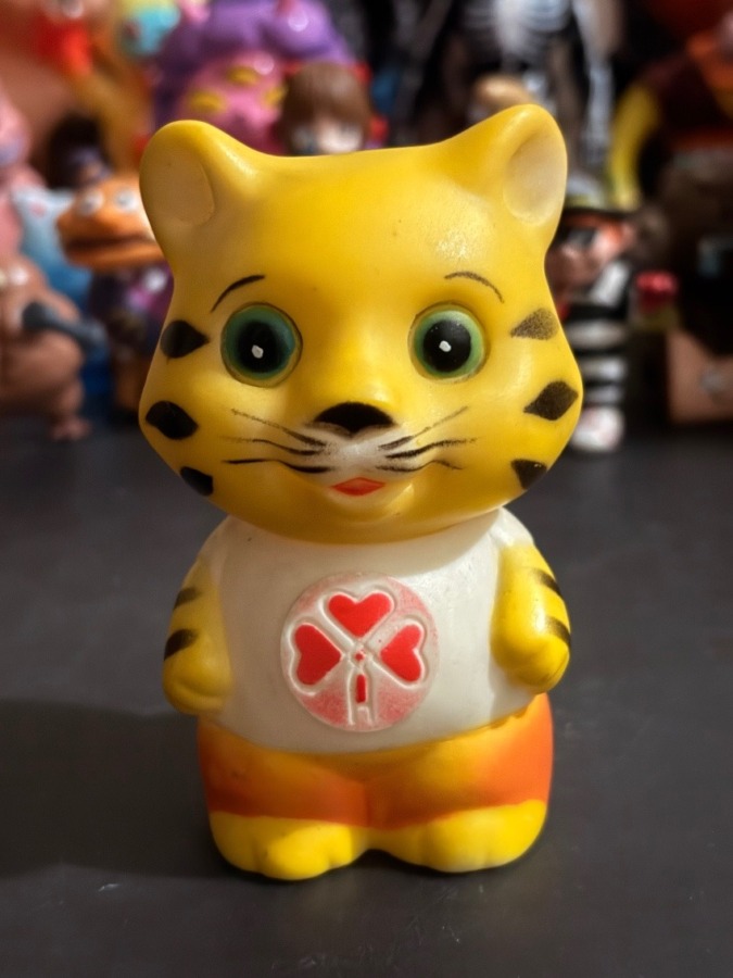 とら　ソフビ貯金箱